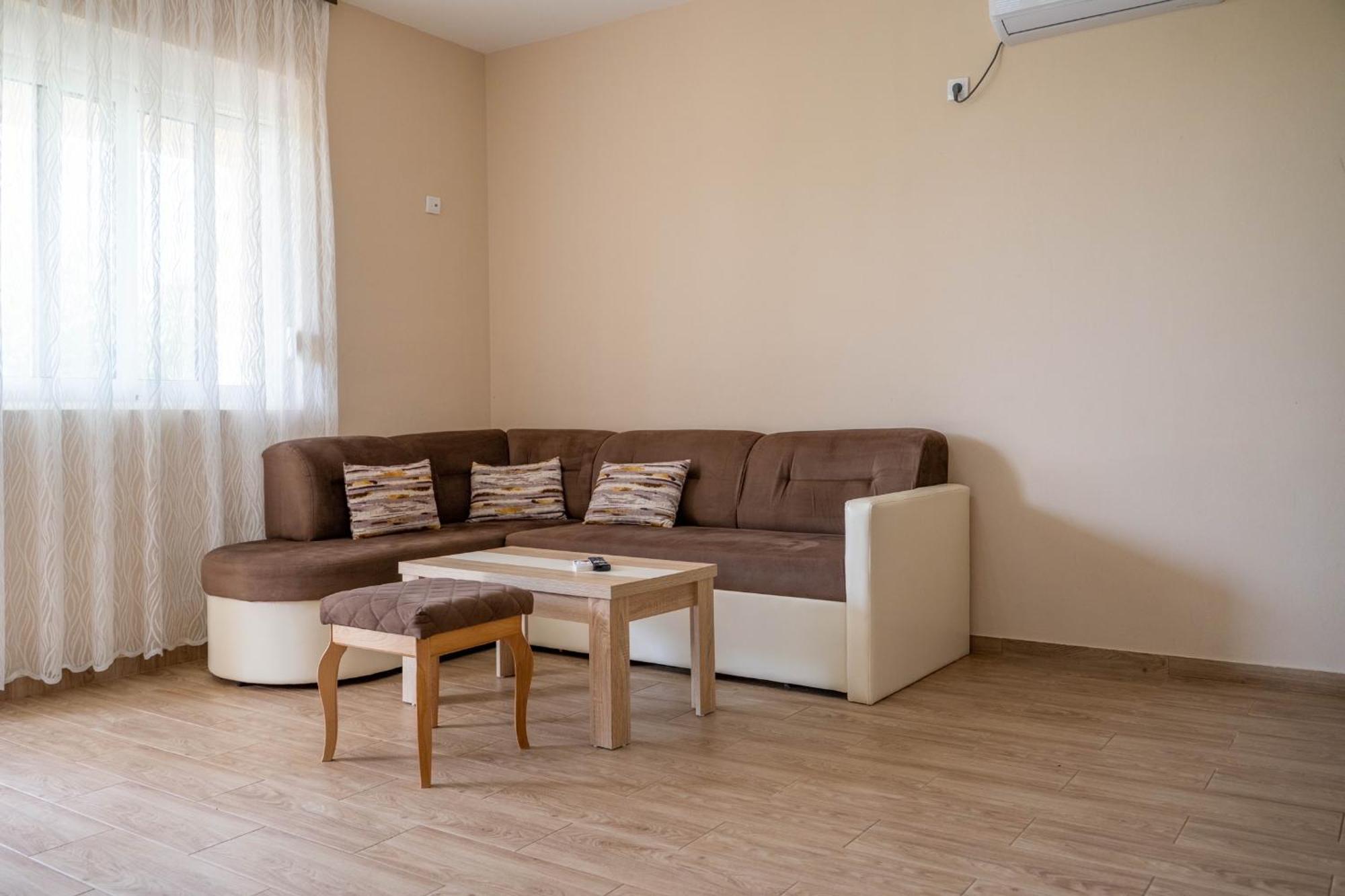 Apartments Rudaj Ulcinj Exterior photo